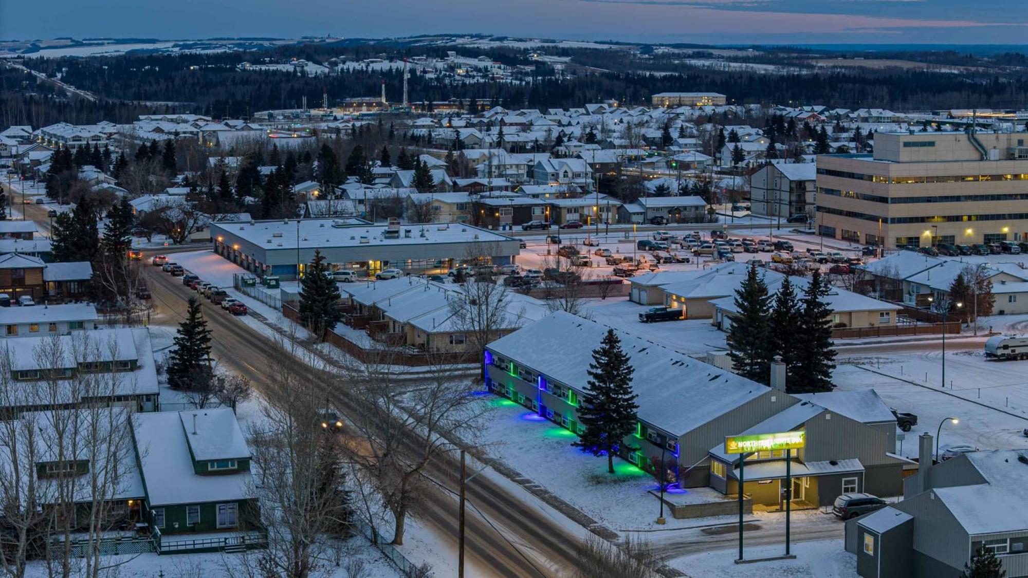 Northern Lights Inn Fort St. John Esterno foto