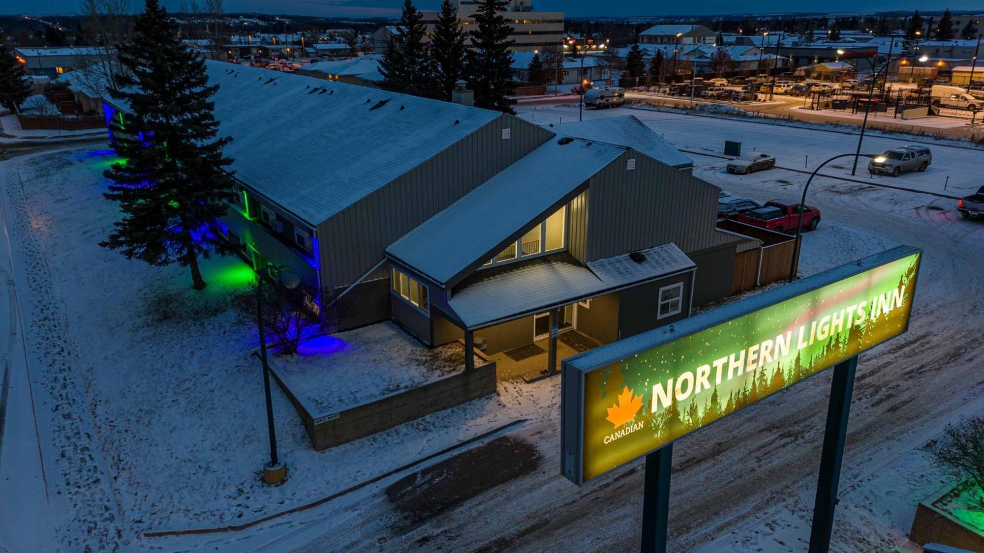 Northern Lights Inn Fort St. John Esterno foto