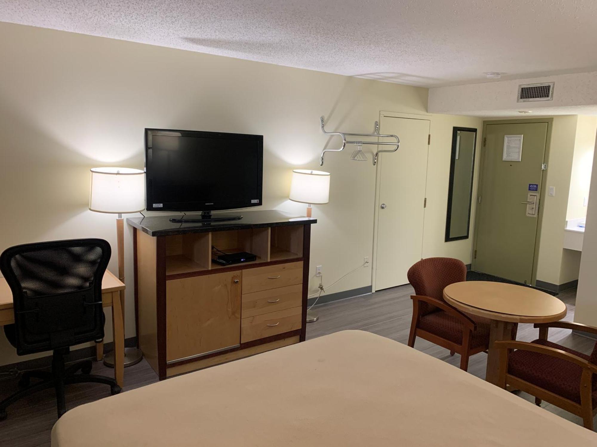 Northern Lights Inn Fort St. John Esterno foto